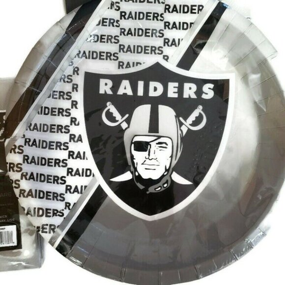 NFL Las Vegas Raiders Lot of 2 Napkin Packs & Plates Parties Tailgates Man Caves - Picture 2 of 3